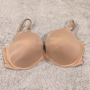 VICTORIA’S SECRET very sexy push up bra 40DD